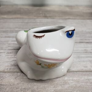 Vintage Avon Whimsical Mini Frog Ceramic Planter White Floral Winking 1980